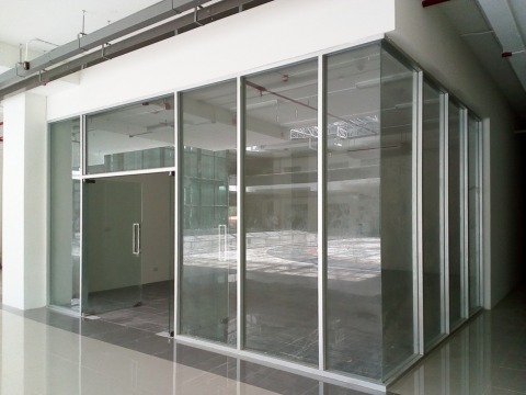 ประตูกระจกโชว์รูมร้านค้า ประตูกระจกโชว์รูมร้านค้า